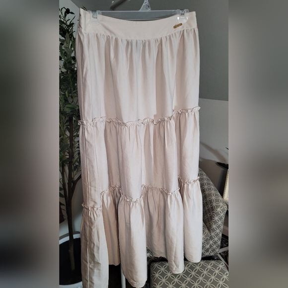 Marc New York Andrew Marc Dresses & Skirts - Marc New York Beige Tiered Maxi Boho Skirt Medium Festival